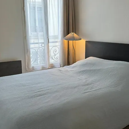 Republique-parmentier Place In Paris, Appartement *